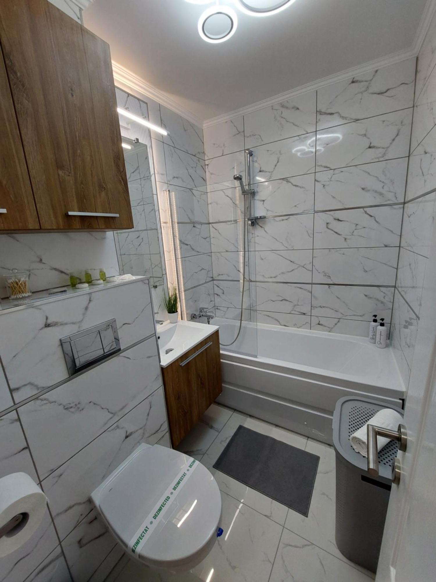 Onyx - Vision Aparthotel Braşov Extérieur photo