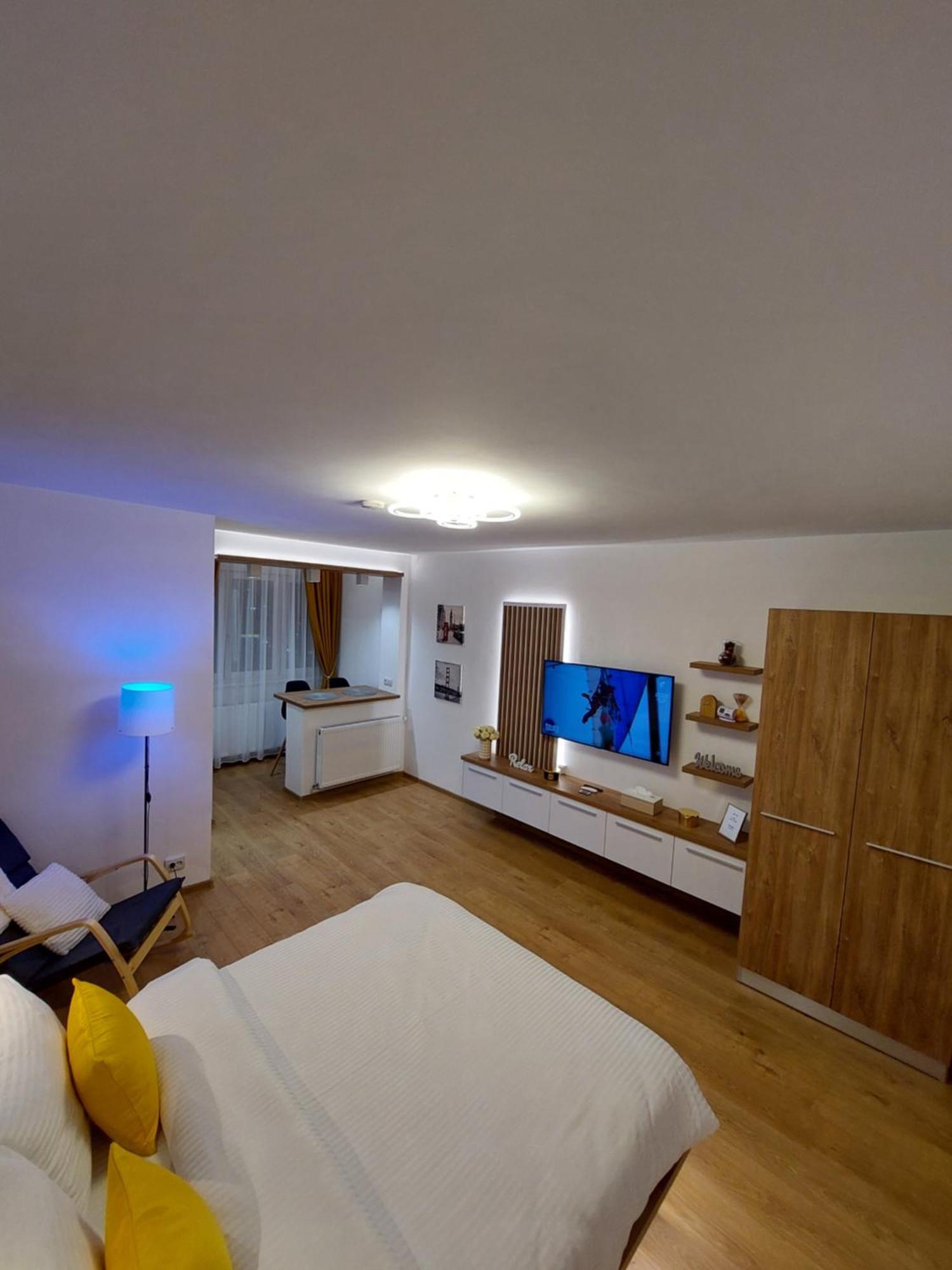 Onyx - Vision Aparthotel Braşov Extérieur photo