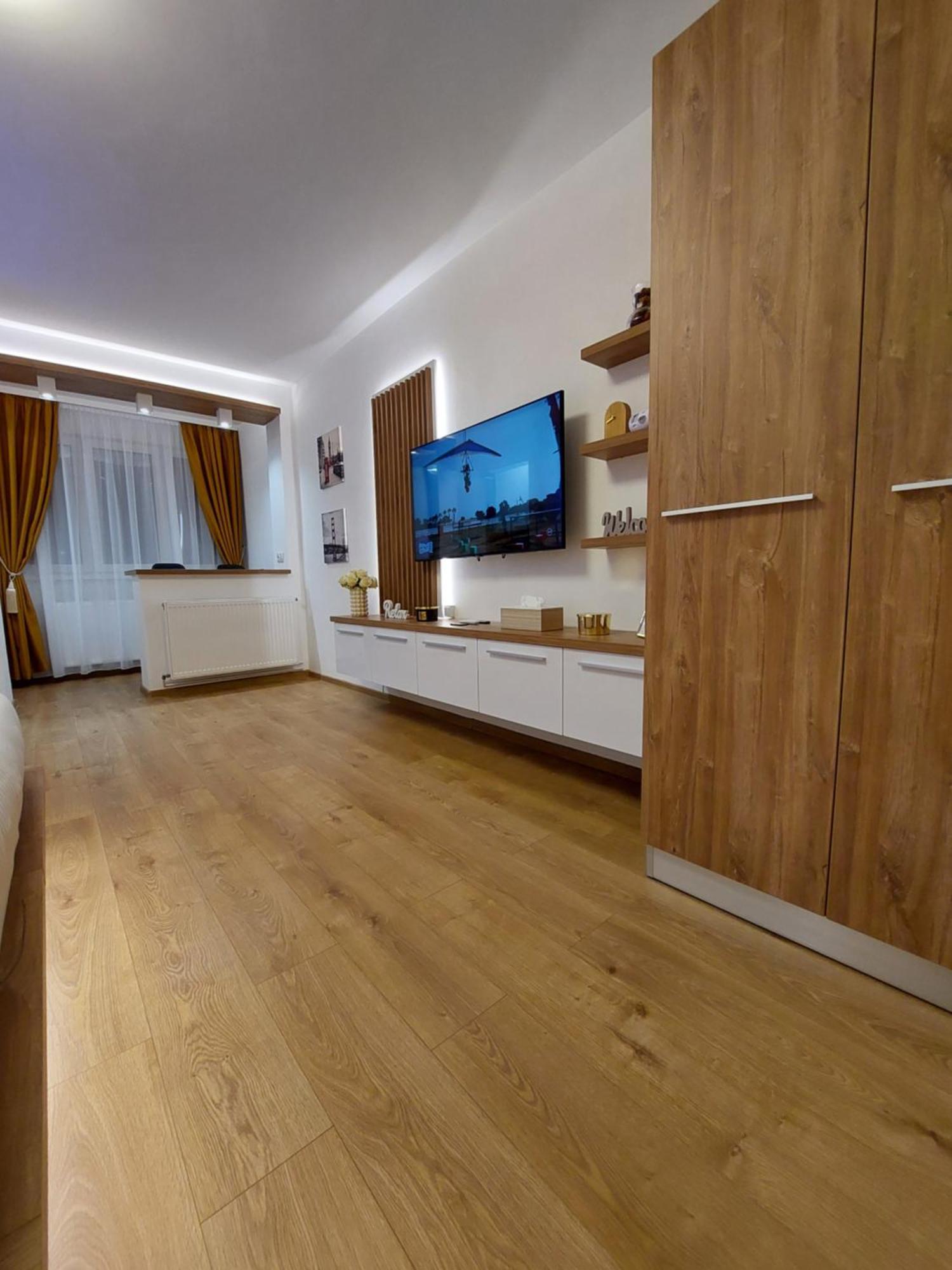 Onyx - Vision Aparthotel Braşov Extérieur photo