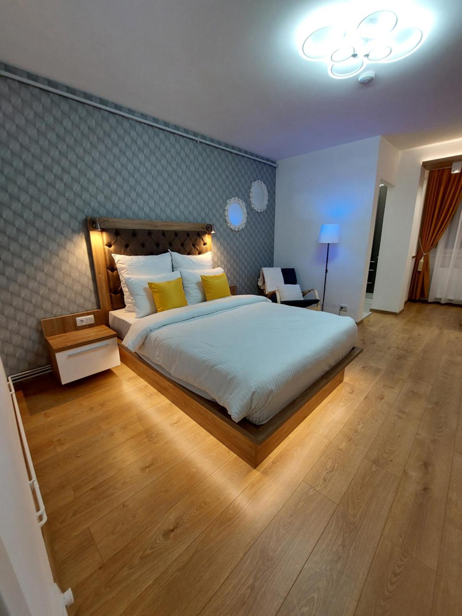 Onyx - Vision Aparthotel Braşov Extérieur photo